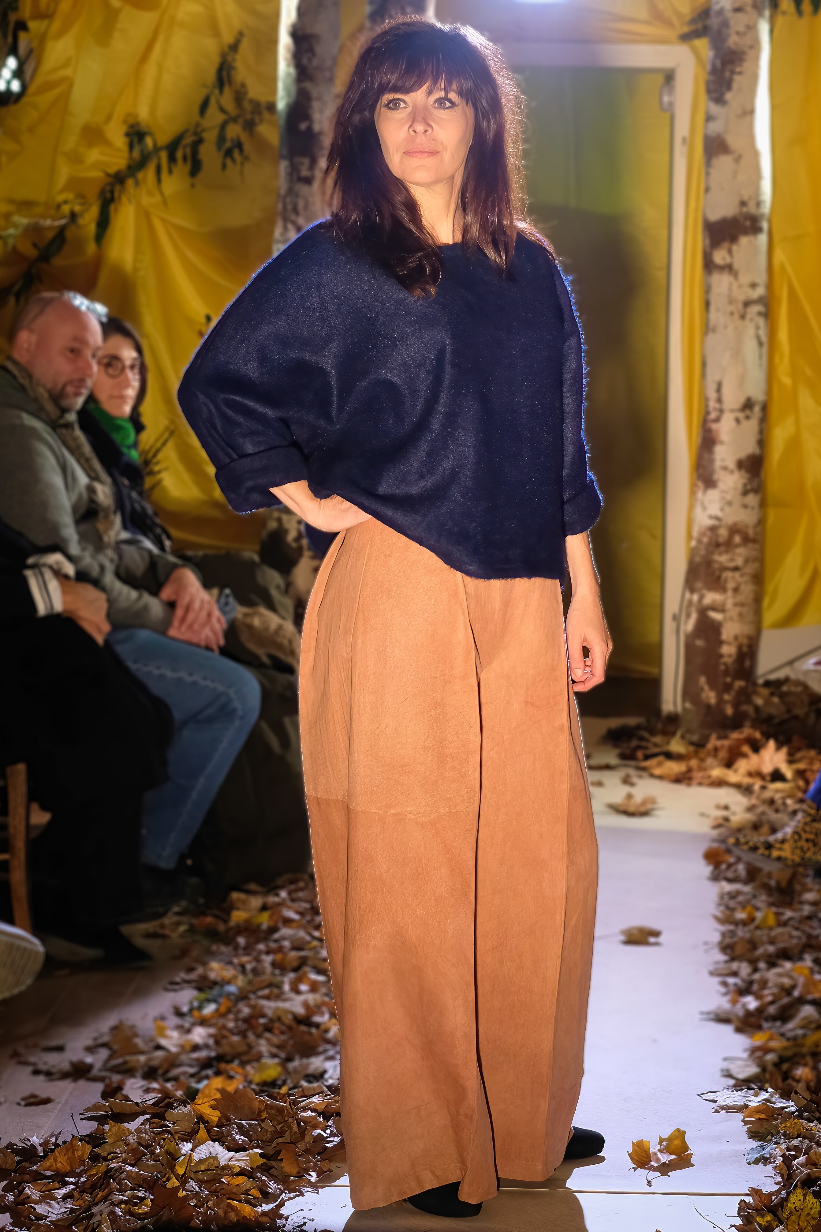 05 Pull CAY bleu marine & pantalon HO corail-min