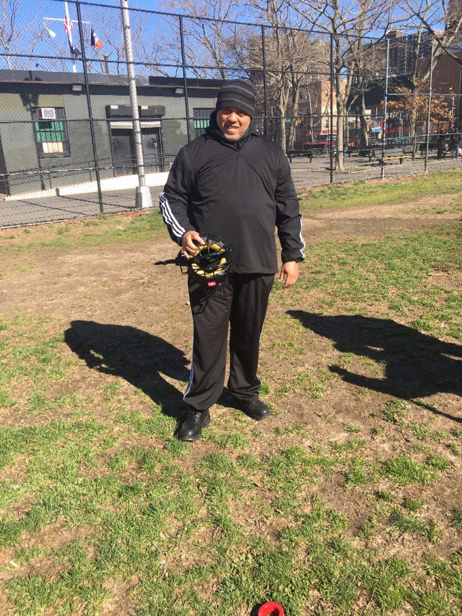 UMPIRE DEREK PARKINSON