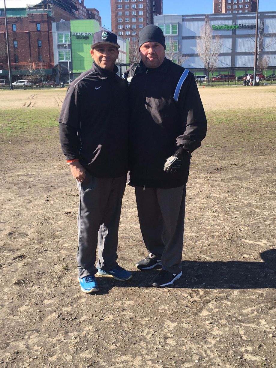 UMPIRES ROBERT & WIMPY