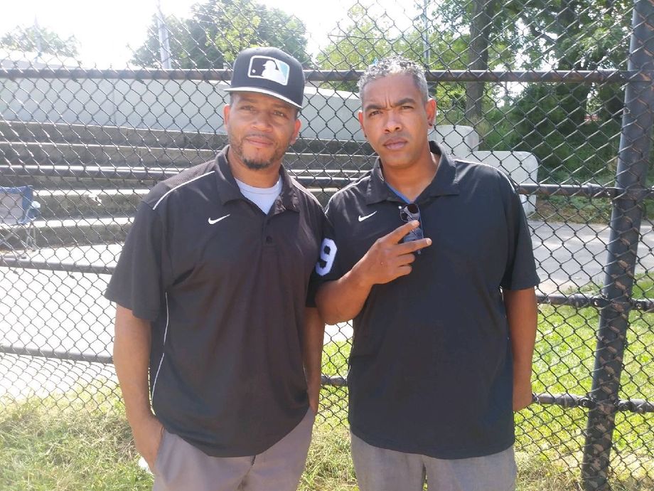 2019 SUNDAY FALL LEAGUE UMPIRE PHOTOS
UMPIRES NOVA & ROBERT RAMIREZ