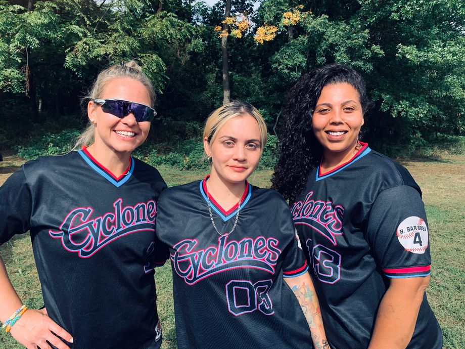 2020 NYC EMS SUNDAY FALL COED TEAM 
“ CYCLONES  LADY BALLPLAYERS “
