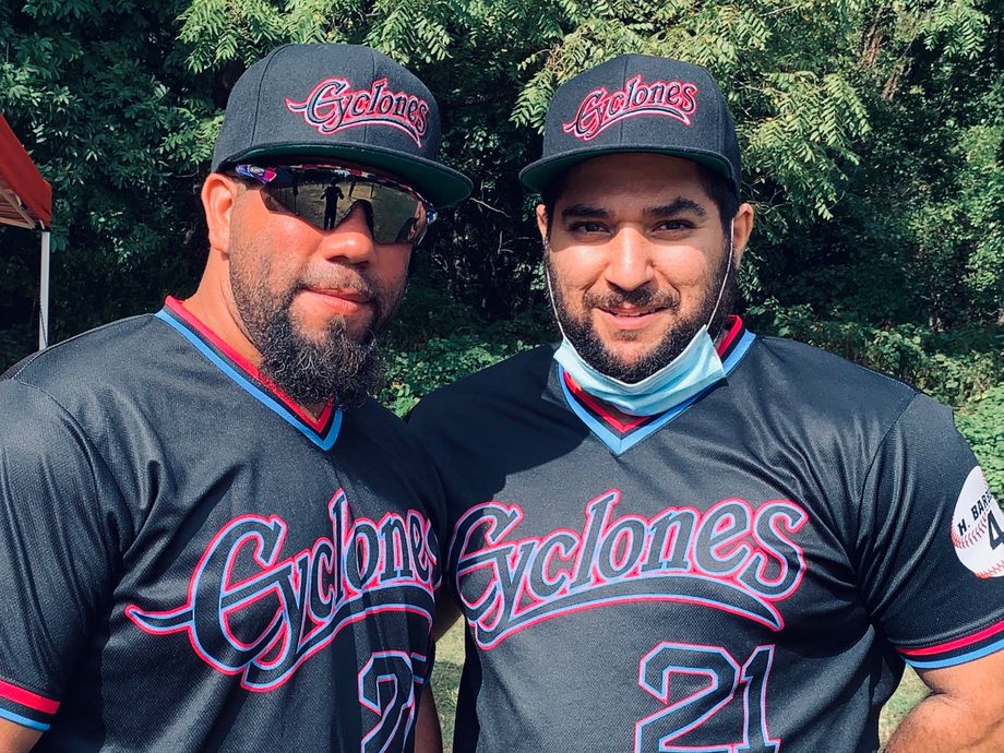 2020 NYC EMS SUNDAY FALL COED TEAM 
“ CYCLONES MANAGERS EDWIN & ANGELS “