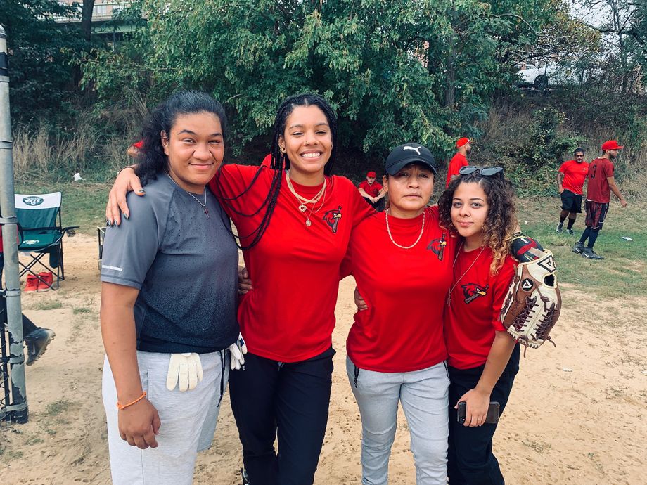 2020 NYC EMS SUNDAY FALL COED TEAM 
“ REDHAWKS  LADY BALLPLAYERS “