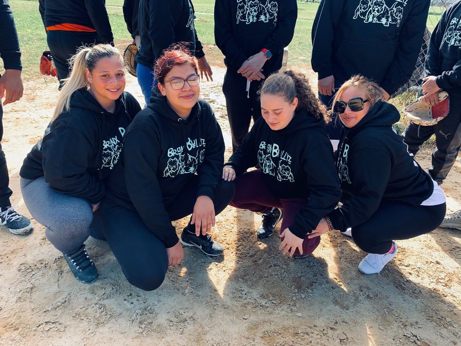 2020 NYC EMS SUNDAY FALL COED TEAM 
“ BX BULLYZ”   LADY BALLPLAYERS