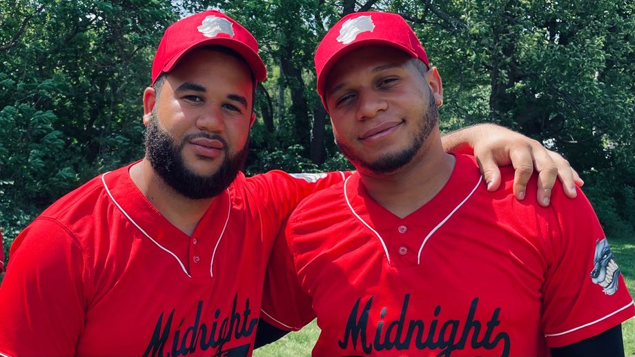 2021 EMS SUNDAY SPRING/ SUMMER MODIFIED  TEAM
“ MIDNITE RYDERS “ MANAGERS 
“ MARIANO & ASST MGR