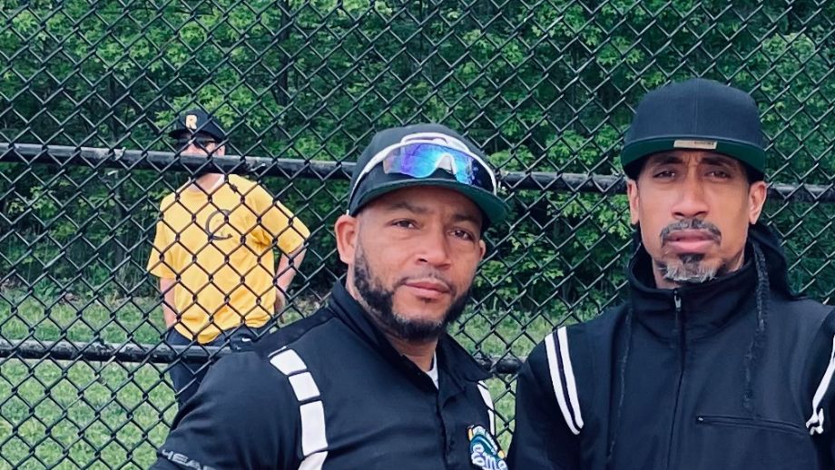 2021 SUNDAY SPRING LEAGUE UMPIRE PHOTOS
UMPIRES BOBBY & WELO