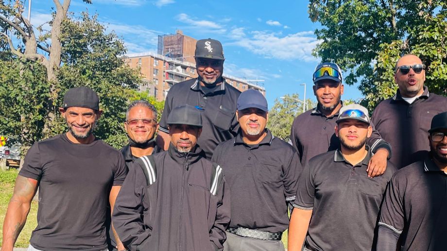 2021 NYC EMS SUNDAY FALL LEAGUE UMPIRES 
UMPIRES RALPHY GARCIA,NANDO, WELO,LYNDON, FRANK SANTIAGO,, WILLIE RAMIREZ, MICHAEL RAMIREZ , MARIO FREYTA, BOMBA RAMIREZ, ROBERT RAMIREZ & CC COLEMAN