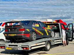 De race staat al op de wagen