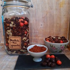 trio van chocolade granola