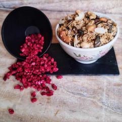 granola met granaatappel