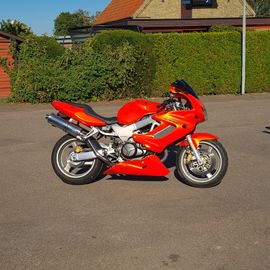 Honda VTR Firestorm 1000 orange 17