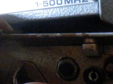 Analog-digitale Frequenzanzeige am R-107M - 21,303 MHz
