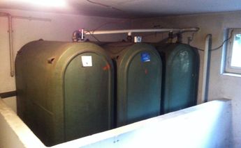 3 x 2.000 Liter Batterie 1.030 €
