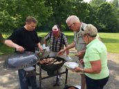 Men nu bliver der grillet