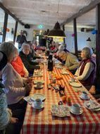 Traditionen tro var der kaffe og fastelavnsboller i hestestalden
