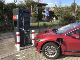 Tecklenburger Land langs A1, rasteplass med E.ON 300 kW-lader