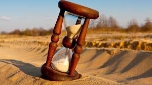 Procrastination can become a habit.
It's the most common manifestation of resistance.
We don't just put off our lives today; we put them off till our deathbed.
This second, we can turn the tables on it.
This second, we can sit down and do our work.
(con't in Part II)