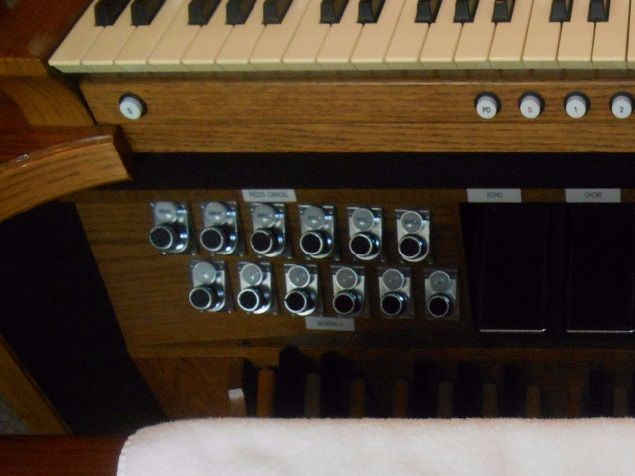 We can feel blessed if our overall body height and the length of our legs works with the standard organ bench as it comes from the factory; that standard height is defined by a plumb line dropped from the center of the top of the bench to the middle E key on the pedalboard when the distance is exactly 20.5 inches [See blog, American Guild Of Organists, Part II].
If the organist happens to a 