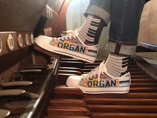 (con't from Part II)
It's important to note that some of the finest organists in the world have never worn Organmaster shoes [See blog, Shoes, Part I].
Instead they prefer a well made dance shoe having a slightly elevated heel and thin leather sole, such as those made by Capezio [See blog, Shoes, Part IV].
In reading about the proper footwear for organ playing, we're led to believe that practicing the organ in chunky shoes is like playing the manuals wearing gloves; this is true, but only partially.
Organists in the northern countries at higher latitudes who must play in winter in a frigid, non-heated building often wear thin-knitted gloves with the tips of the fingers cut out.
Maybe it would not be possible to play a virtuoso piece very well this way, but these types of gloves are actually quite good for keeping the fingers warm under these conditions during the worship service where the demands on the performer are limited to simple pieces, improvisation, and hymn-playing. 
It may be argued that hitting the right pedal key on the pedalboard is more a matter of muscle memory than of having the right shoes, especially with toes-only pedalling, but, regardless, our footwear is important.
Hitting the right pedal sometimes boils down to how many different organs we play; when we're used to playing on one instrument, really get comfortable with that pedalboard, and then wearing the same shoes we move to the next organ, we may find that we're not hitting the right pedal keys and have to look down until we develop the same sense of 