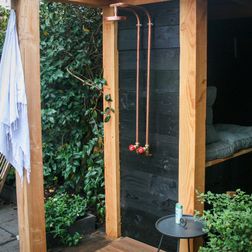 Buitendouche warm en koud water