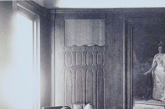 Raad van Indië. Gouverneur Generaal Fock met uiterst links grootvader Karel Frederik Creutzberg.