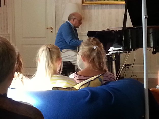 Skolkonsert i Hemvärnsgården