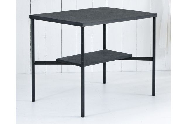 granitbord_med_hylla_640x426