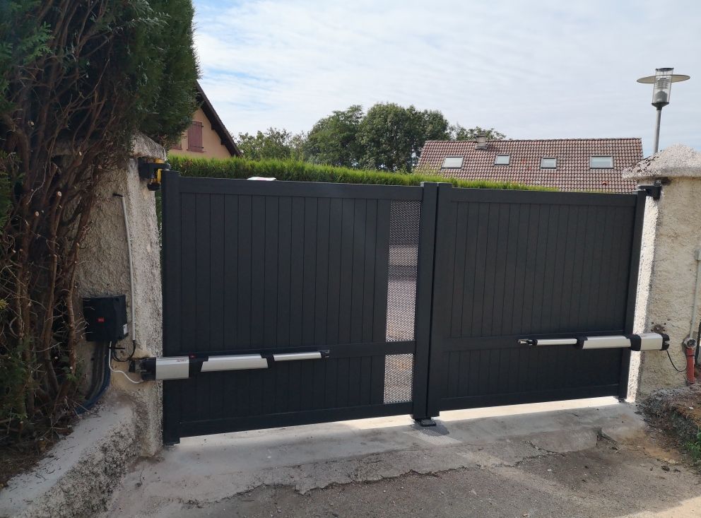 Portail aluminium battant motorisé KSM