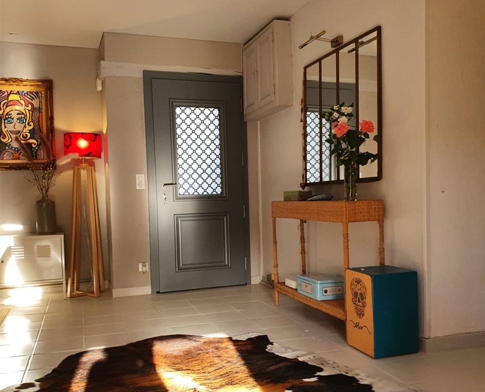Magnifique entrée, sublimée par une porte Bel'M - Modèle Imagination