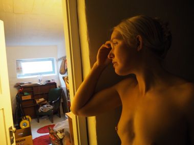  Mysterious woman