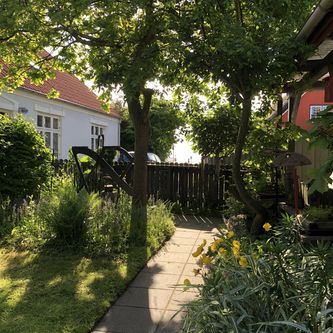  Anna Marie og kristen bor på Saltværksvej 3 6720 Fanø