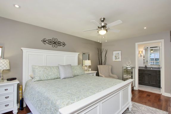 126 Devon St Stratford ON N5A-print-033-031-Primary Bedroom-4200x2800-