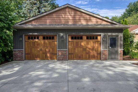 126 Devon St Stratford ON N5A-print-059-063-Garage-4200x2800-300dpi