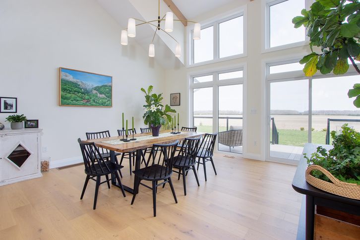 33 dining area