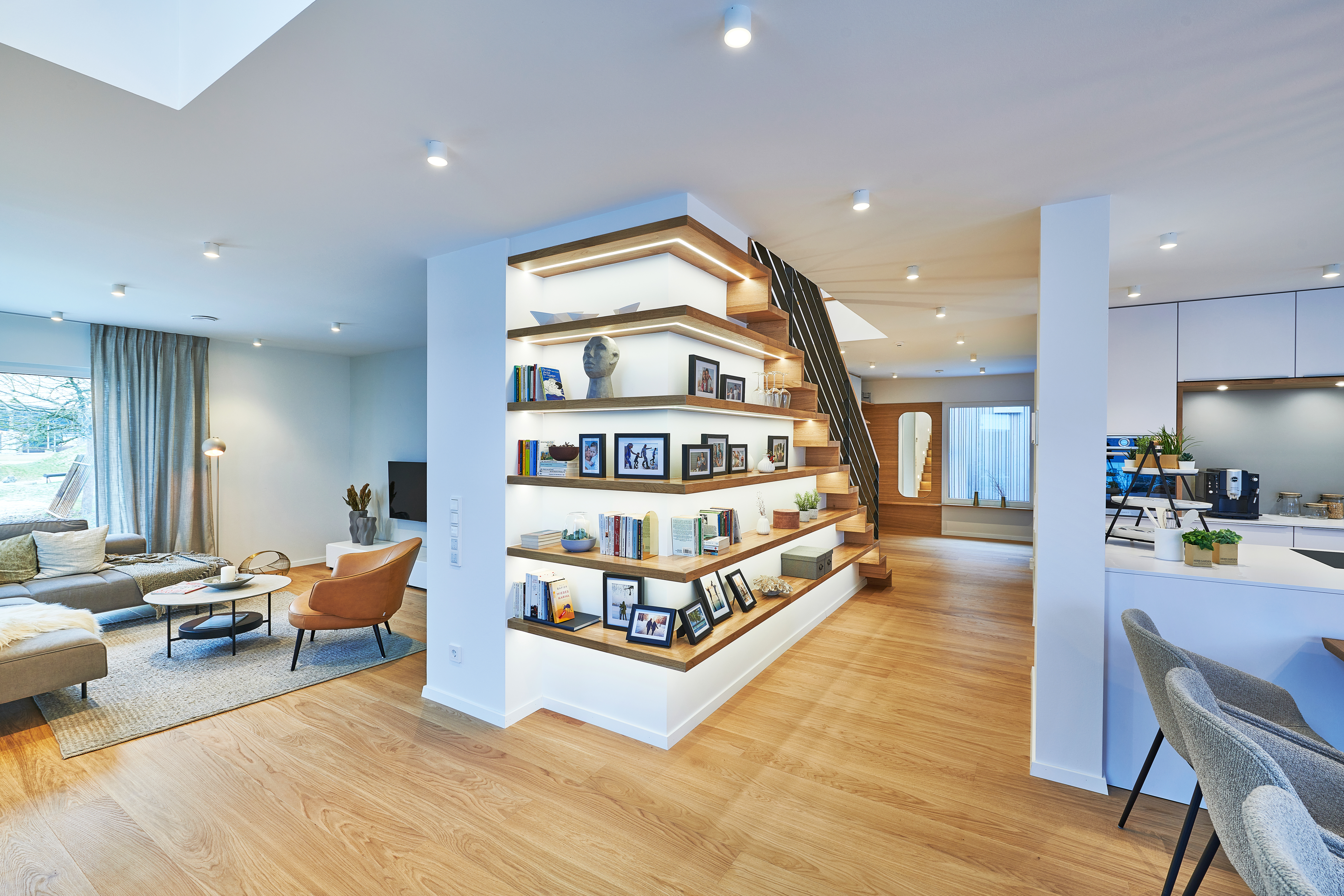 B A L A N C E    //    F E R T I G H A U S    W E I S S