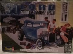 1930 A-Ford kupè. Revell 1/25. 