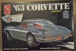 1963 Chevrolet Corvette. AMT 1/25.