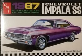 1967 Chevrolet Impala SS. AMT 1/25.