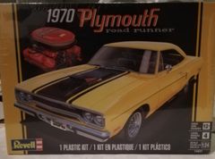 1970 Plymouth Roadrunner. Revell 1/24.