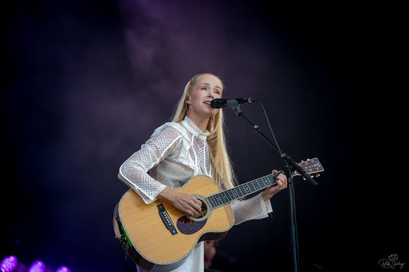 PLeth Shooting Koncert Tina D