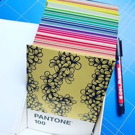 Pantone2