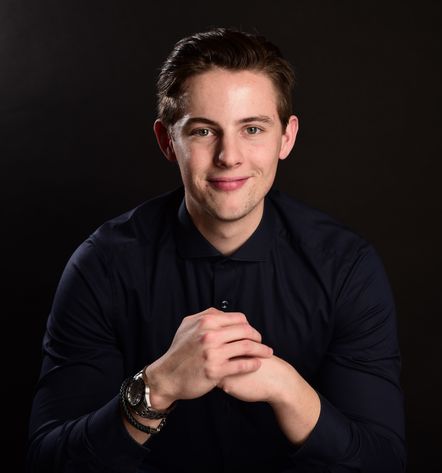 Simon (23 år)