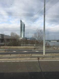 20171206_110107688_iOS
