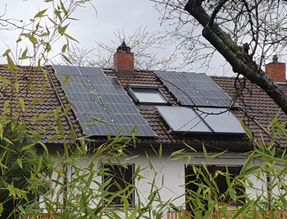 12 kW Reihenhaus Ost West Dach Freiburg Breisgau