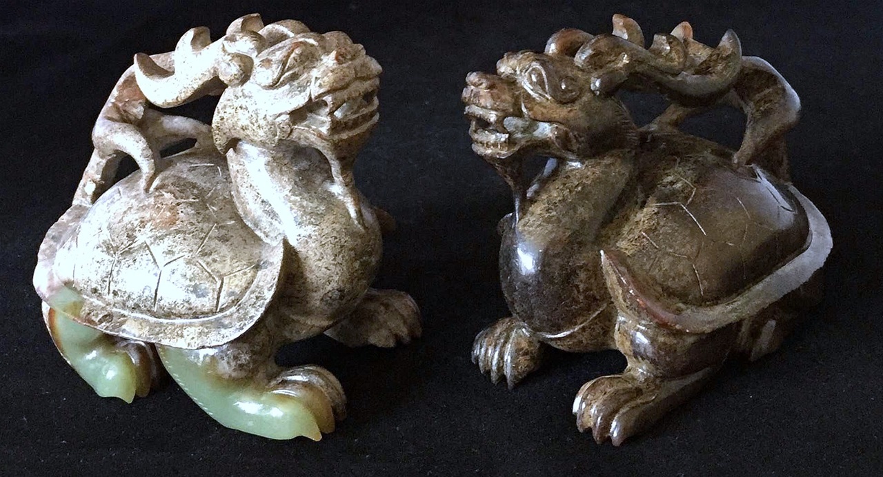 瓏】和田玉 高古玉彫 獣面耳三足瓶 時代物 極細工 手彫り