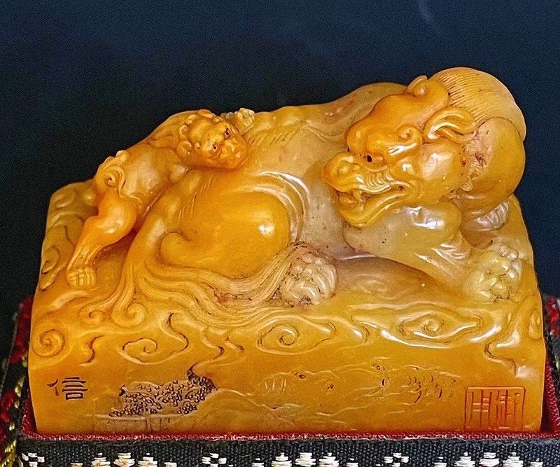 中国美術・珍蔵壽山田黄凍石【龍鳳呈祥】龍鳳印飾品・案頭・置物・文房具 中国美術・珍蔵壽山田黄凍石【龍鳳呈祥】龍鳳印飾品・案頭・置物