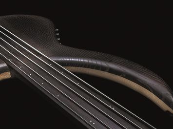 Hornbass 7 (Large)