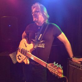 Ricky12 w his Rickenbacker 370-12 Roger McGuinn signature