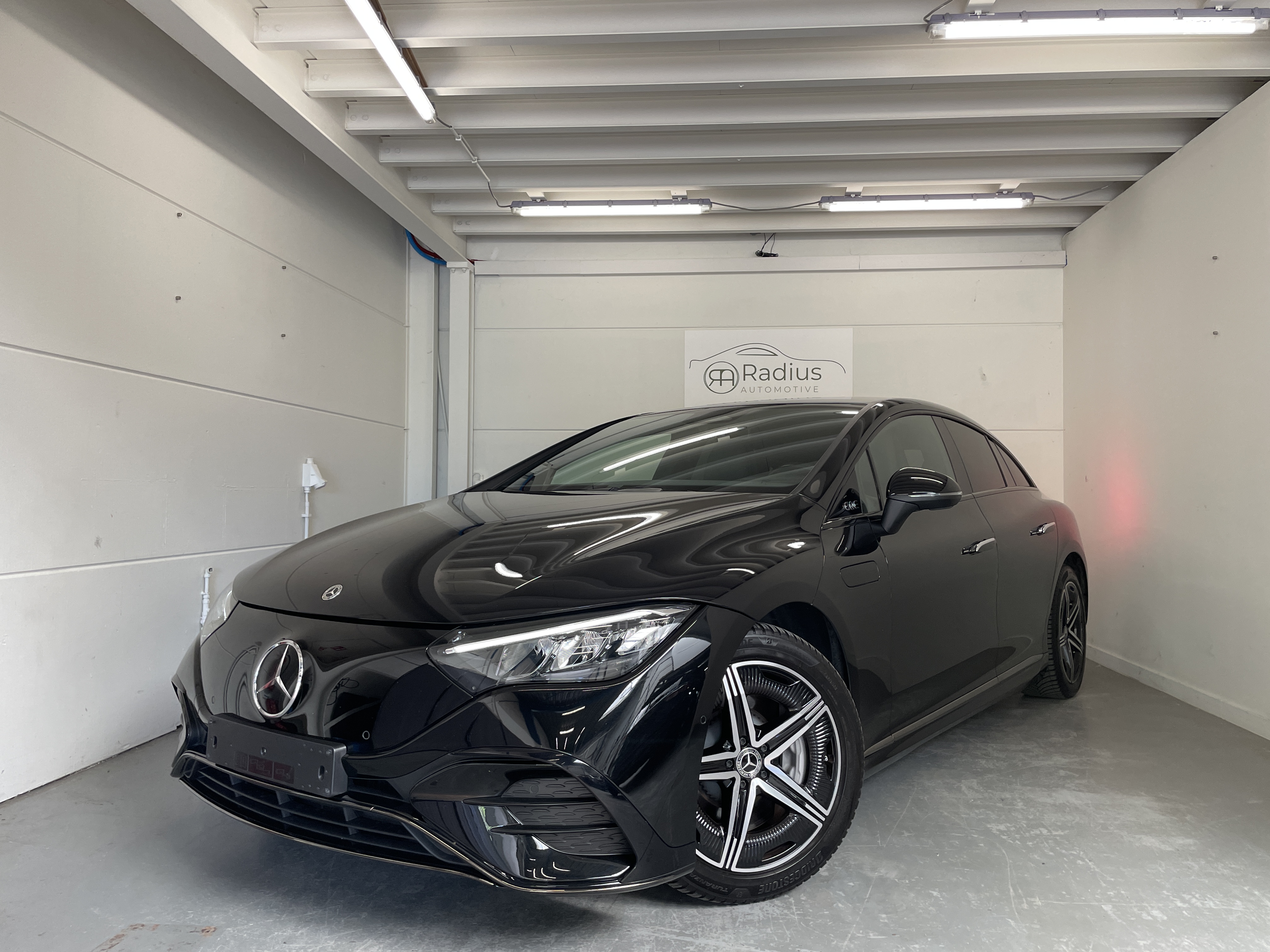 Mercedes-Benz - EQE350 - € 43.899