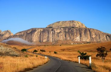 stunning-landscape-of-madagascar-highlands-central-madagscar-730x480